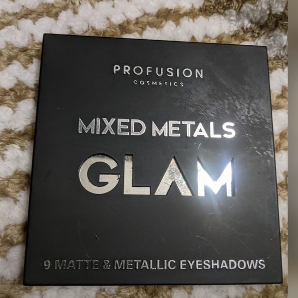 Brand New Profusion Mixed Metals Glam Eyeshadow Palette! - Picture 4 of 4